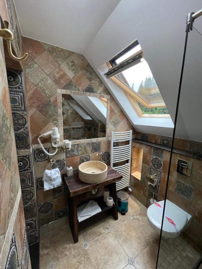 Casa Bicajeanului - Lacu Rosu Exteriör bild